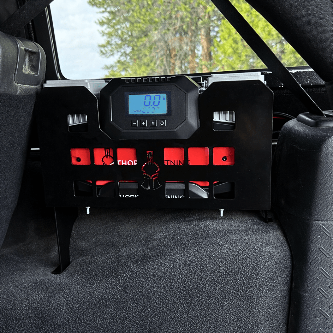 Thor's Lightning Refuge MOLLE Soporte de almacenamiento de compresor de aire portátil para Jeep Wrangler JKU 2007-2018