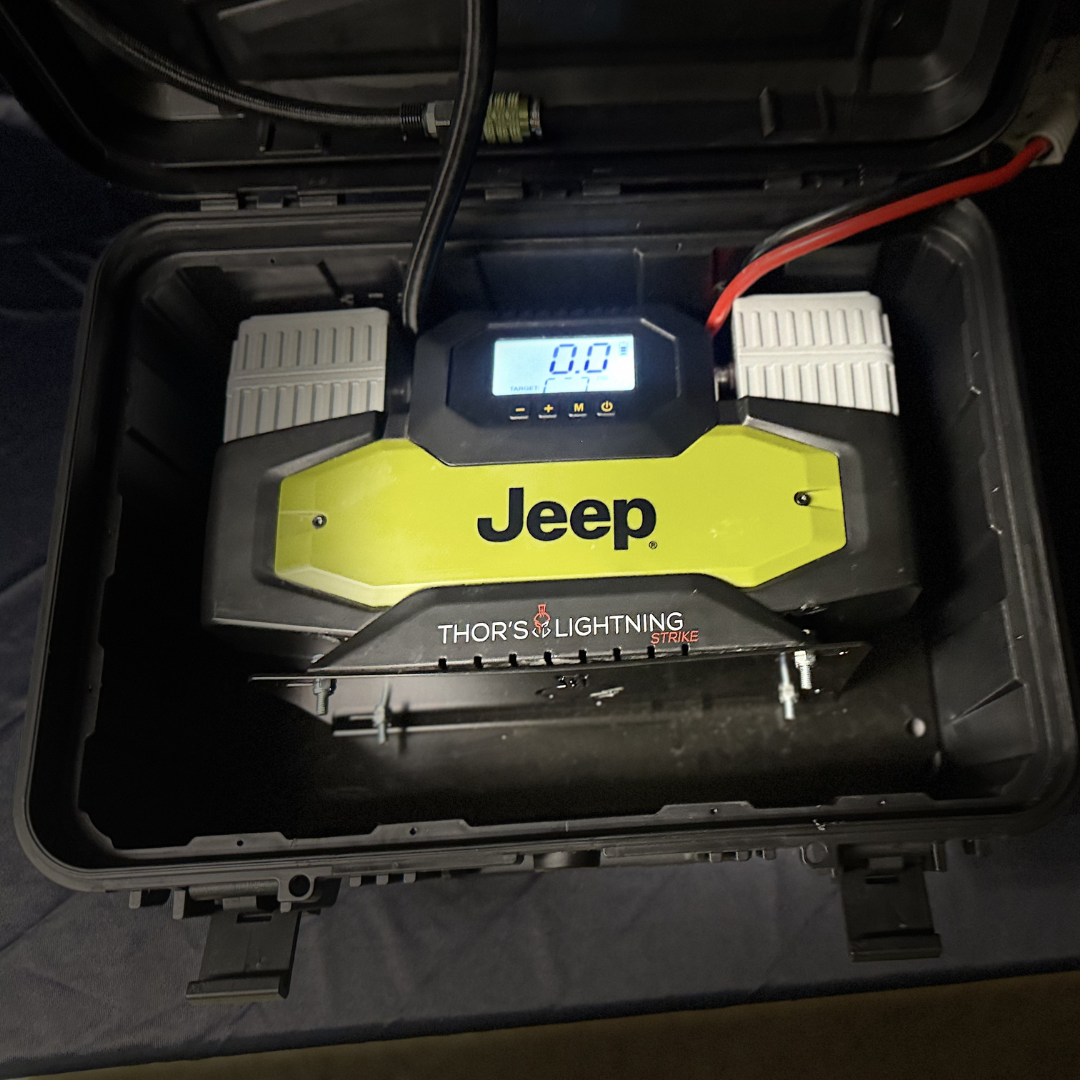 Jeep® AirVault2 – Portable Dual Compressor (10.6 CFM)